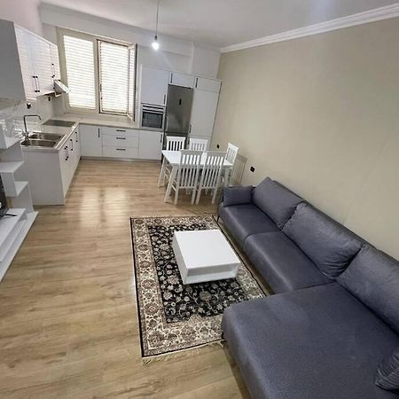 Avi - Daily Rent Apartment Tirana Exterior foto