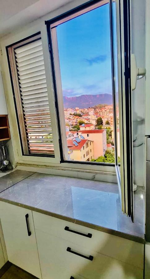 Avi - Daily Rent Apartment Tirana Exterior foto